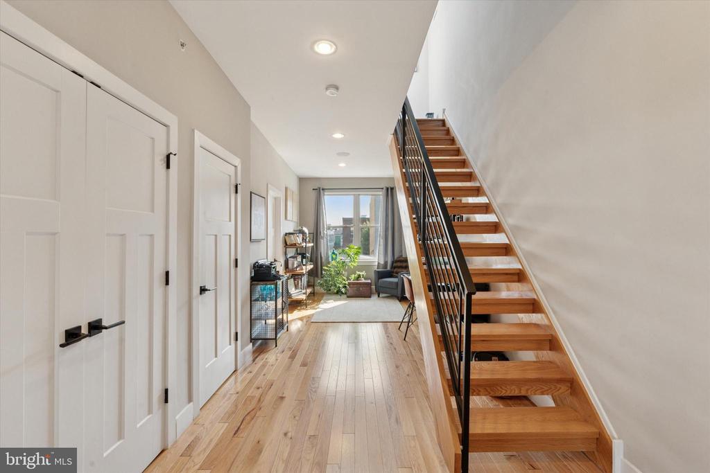 2018 E YORK ST