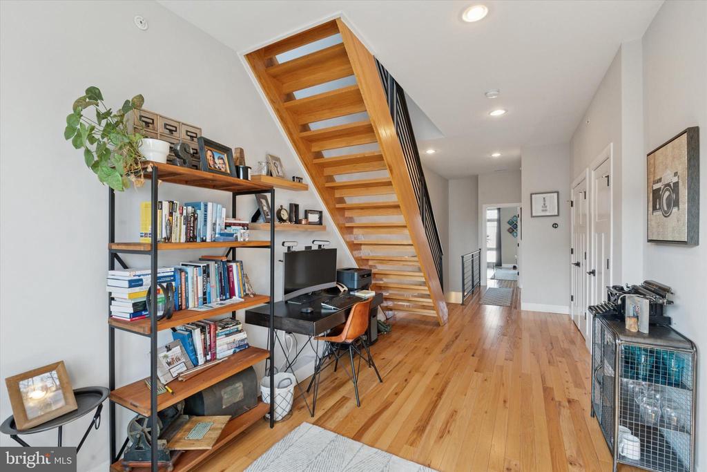 2018 E YORK ST
