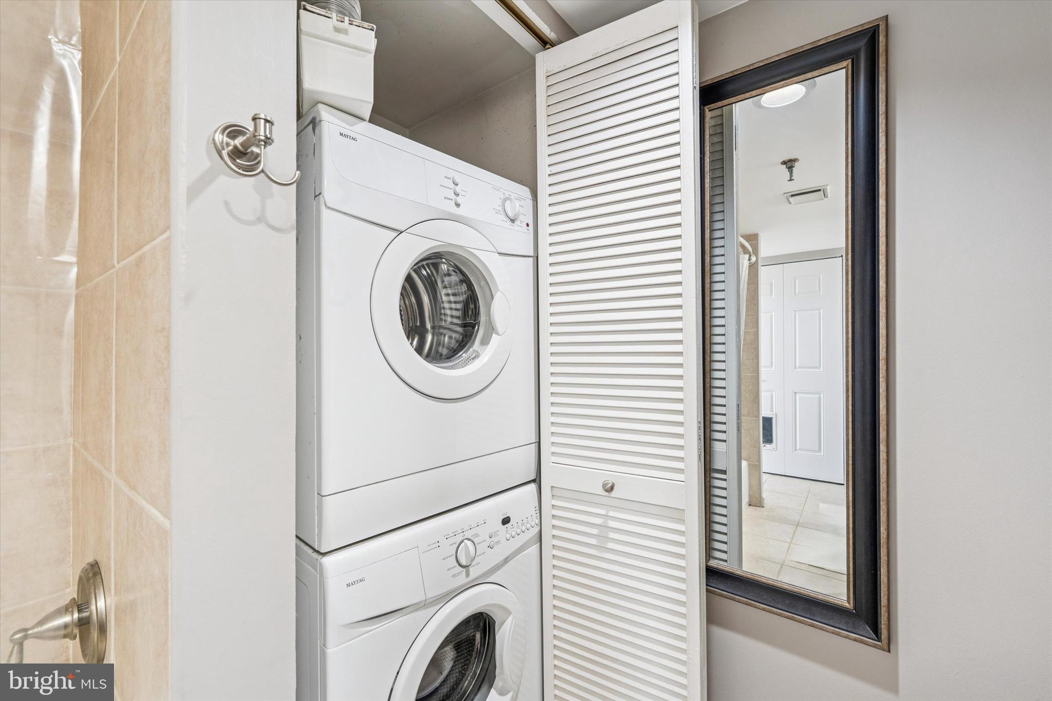 2001 Hamilton St #1205