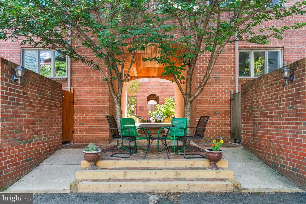 751 S 3RD STREET
