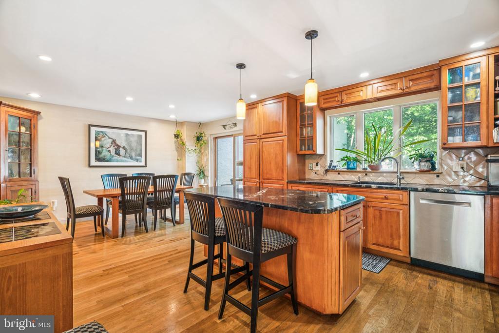 751 S 3RD STREET