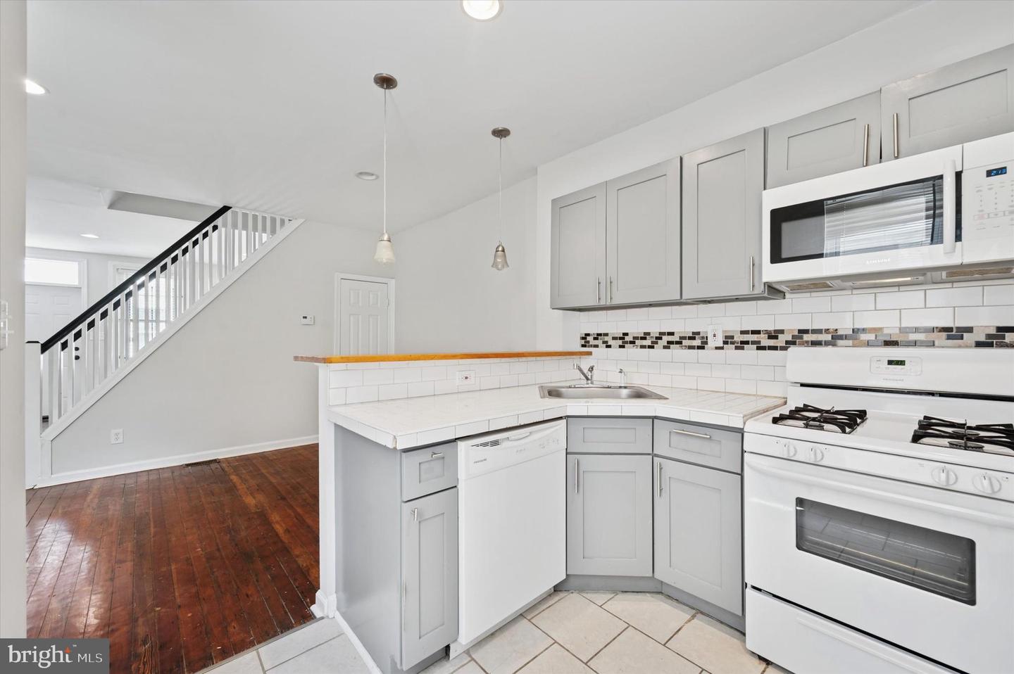 1926 PIERCE ST
