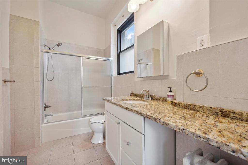 250 S 13TH STREET 2E