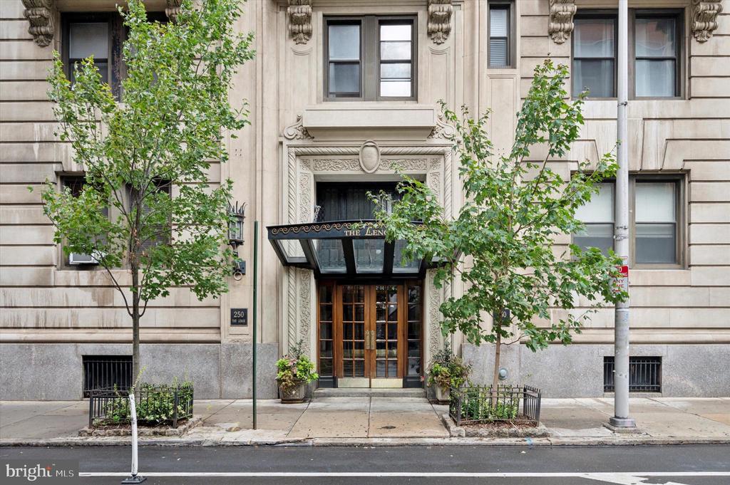 250 S 13TH STREET 2E