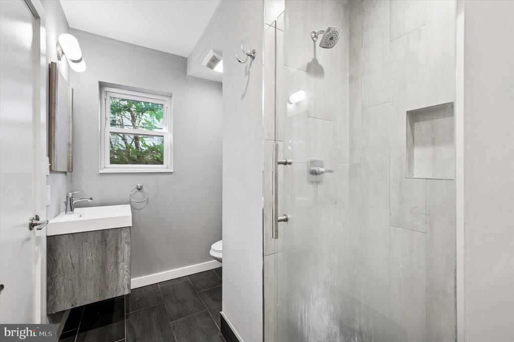 1530 CHRISTIAN STREET UNIT 1