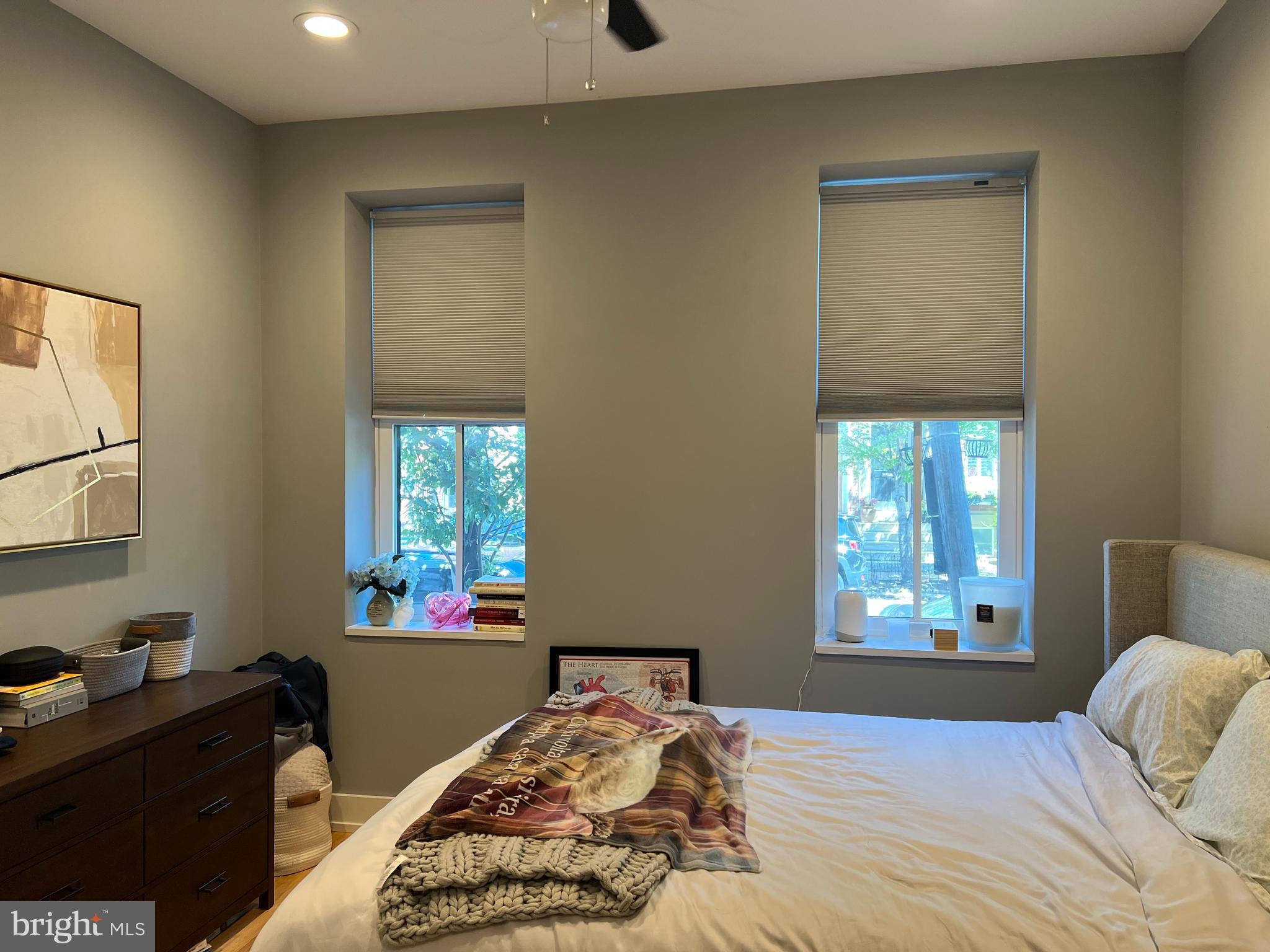 1530 CHRISTIAN STREET UNIT 1