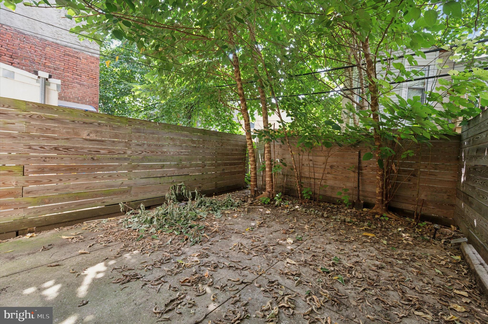 1530 CHRISTIAN STREET UNIT 1