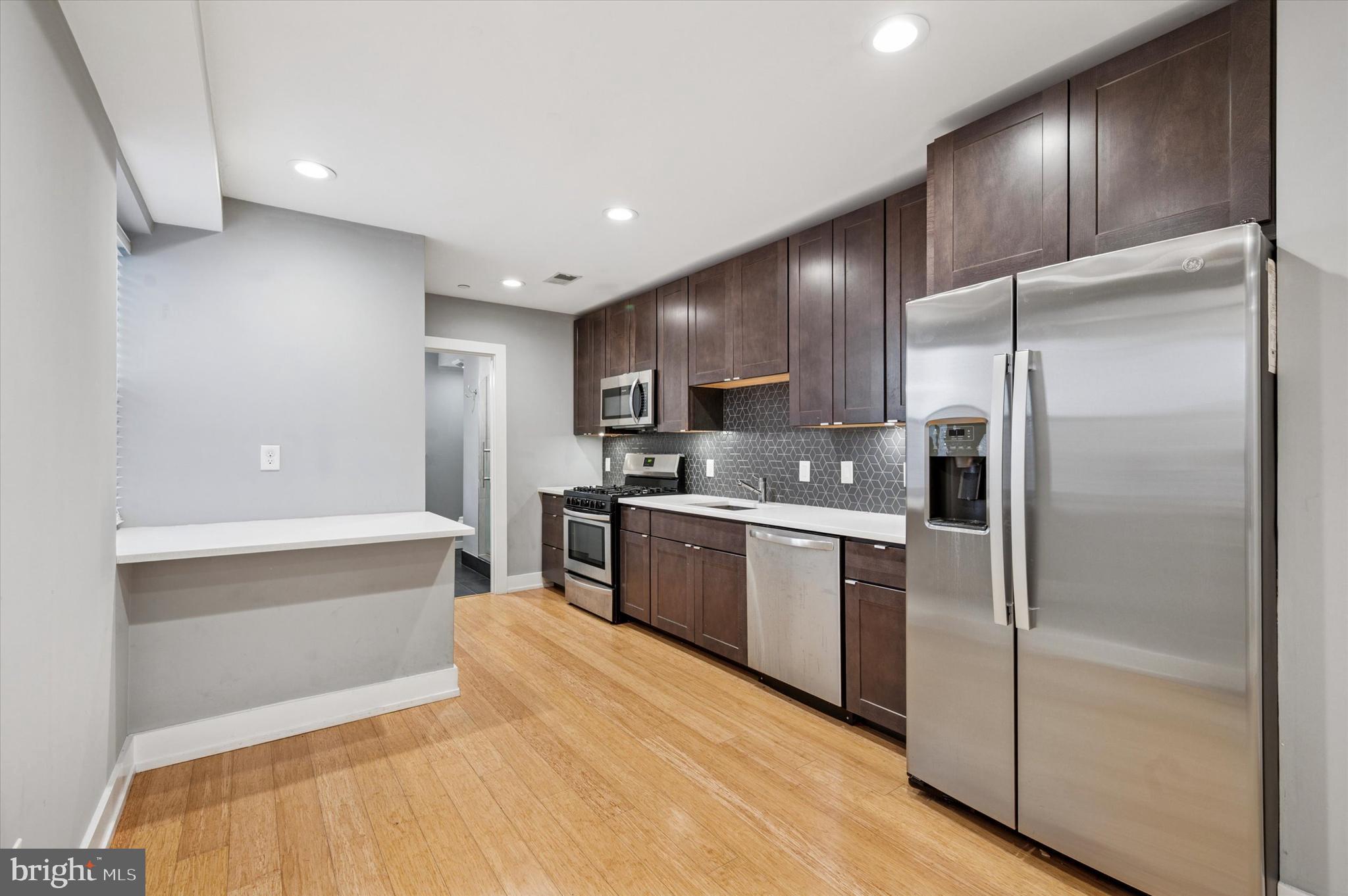 1530 CHRISTIAN STREET UNIT 1