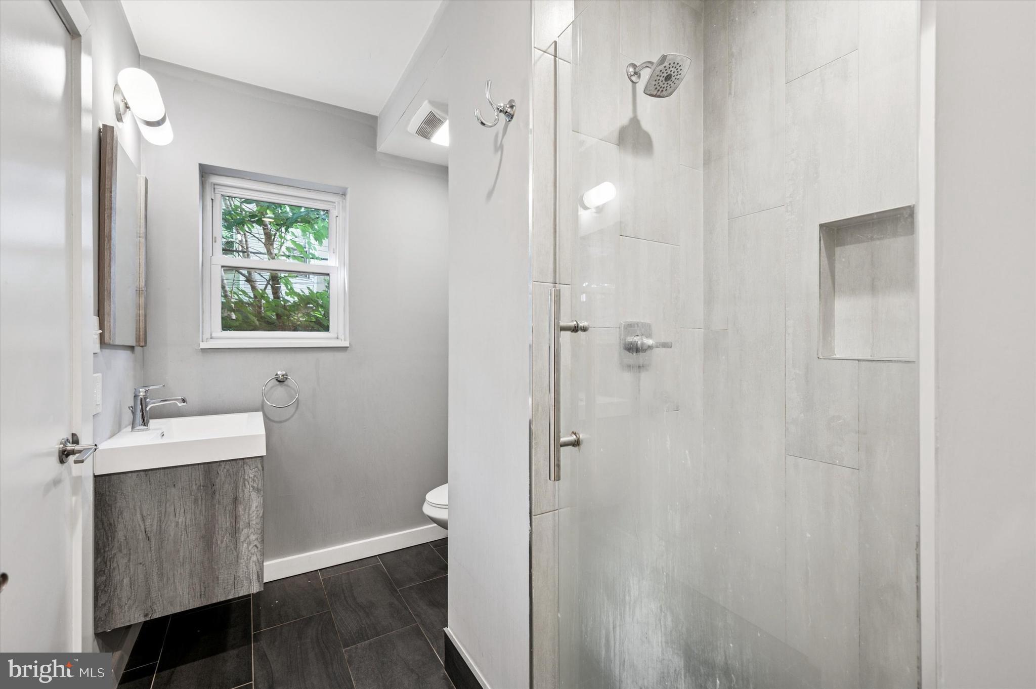 1530 CHRISTIAN STREET UNIT 1