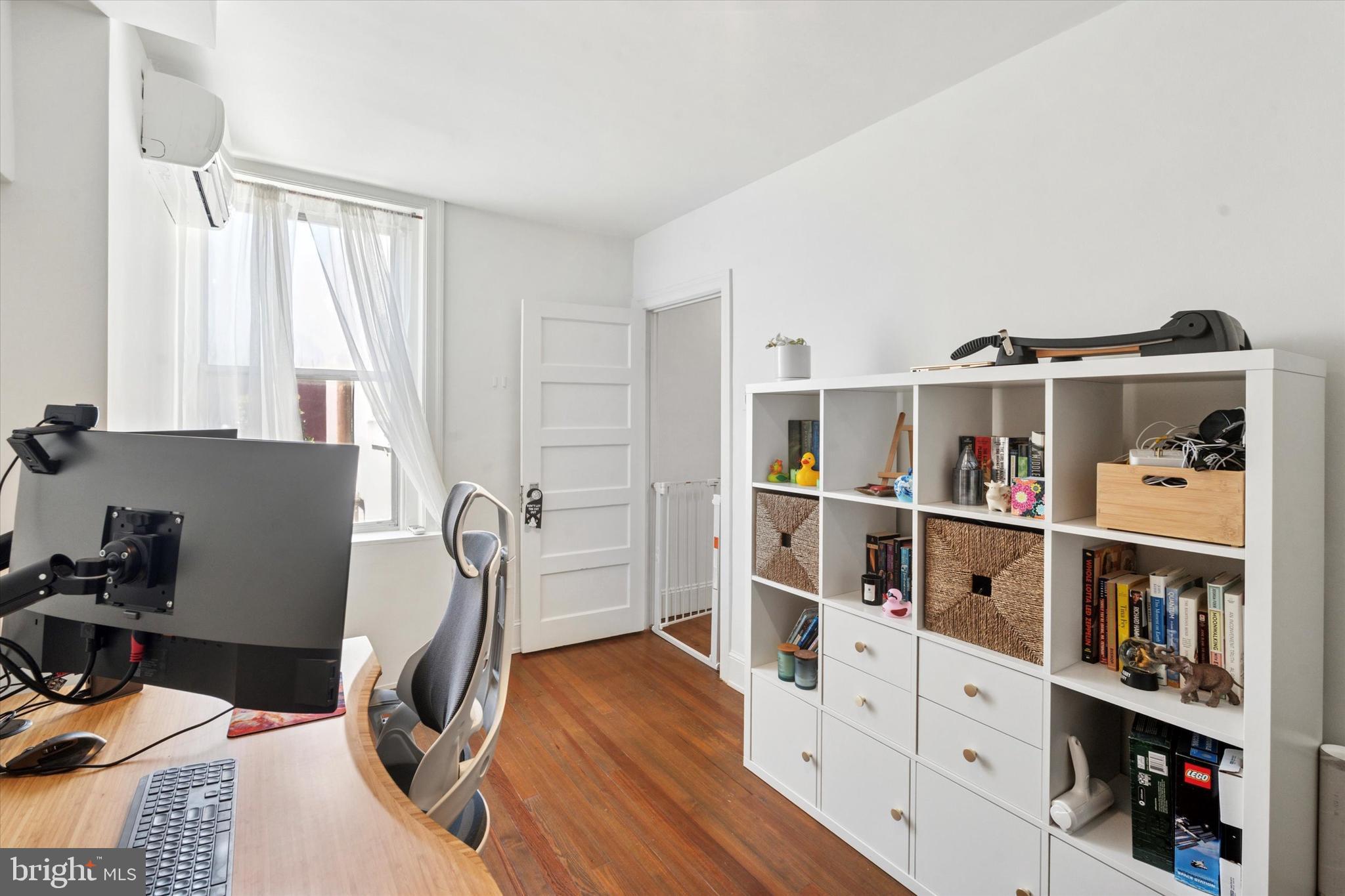 1304 N LAWRENCE STREET