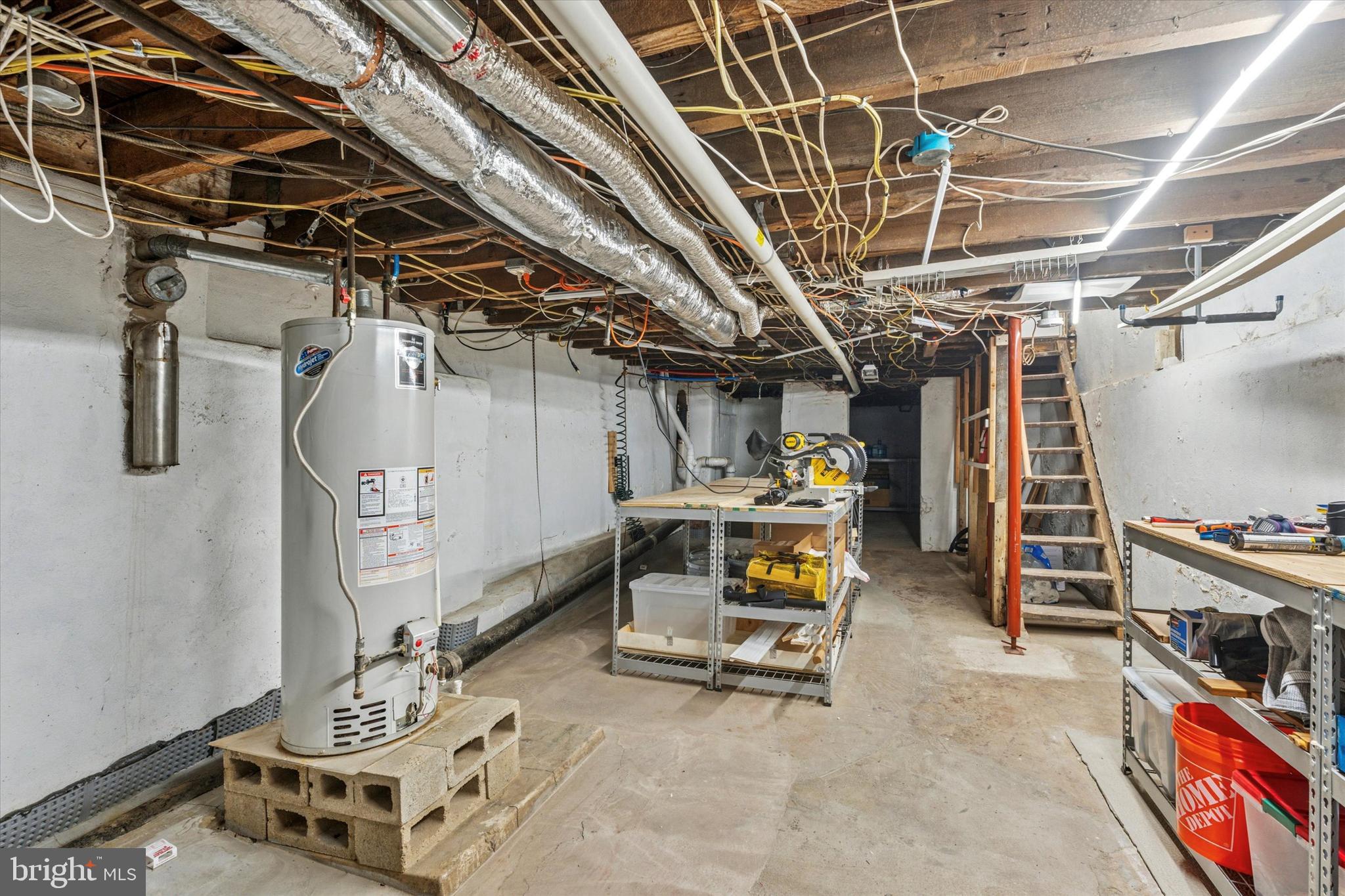 1304 N LAWRENCE STREET