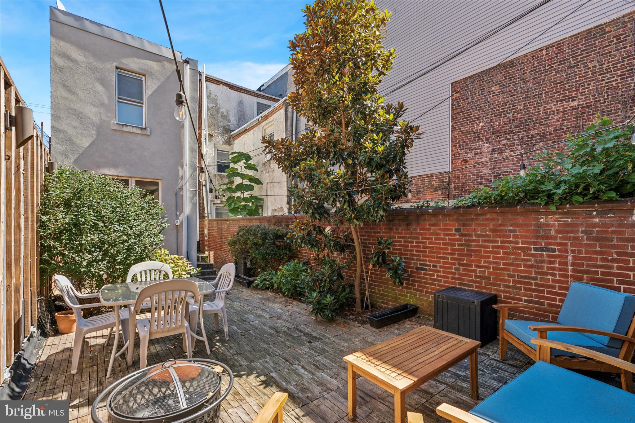 1304 N LAWRENCE STREET