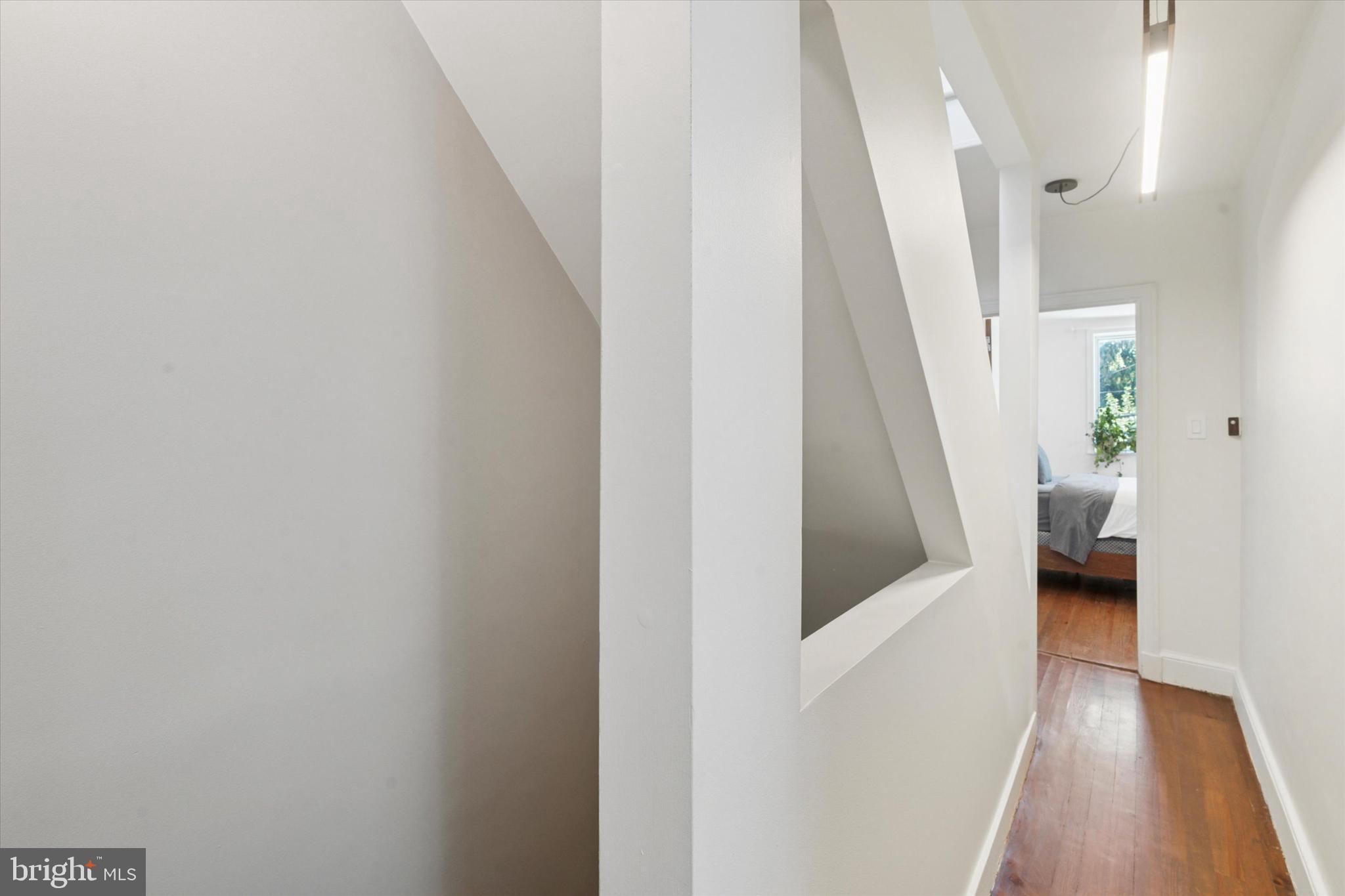 1304 N LAWRENCE STREET