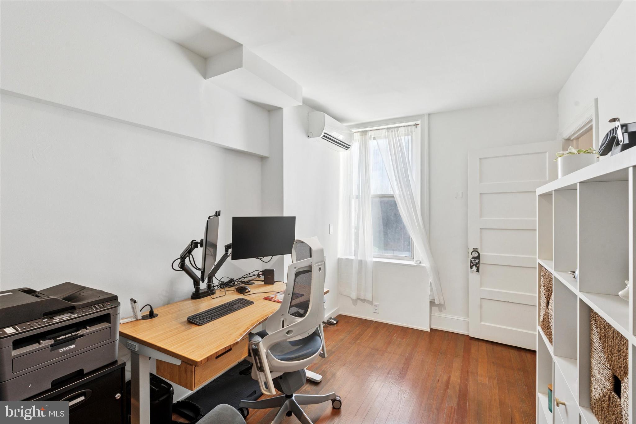 1304 N LAWRENCE STREET