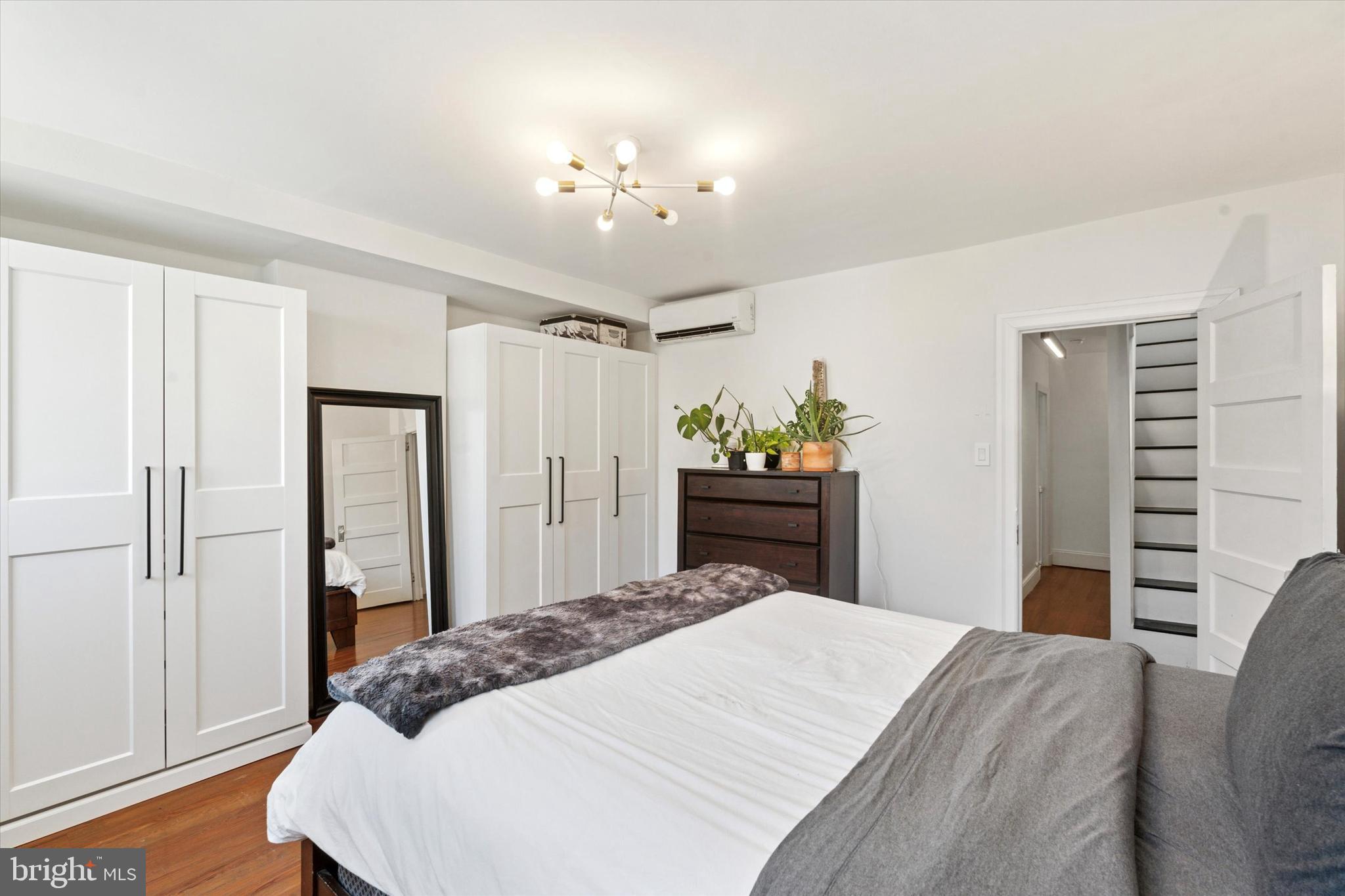 1304 N LAWRENCE STREET