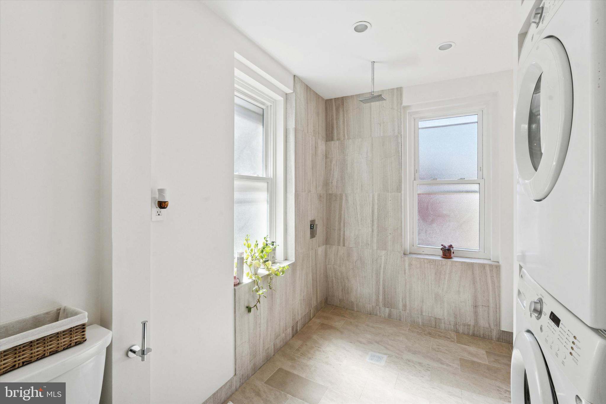 1304 N LAWRENCE STREET