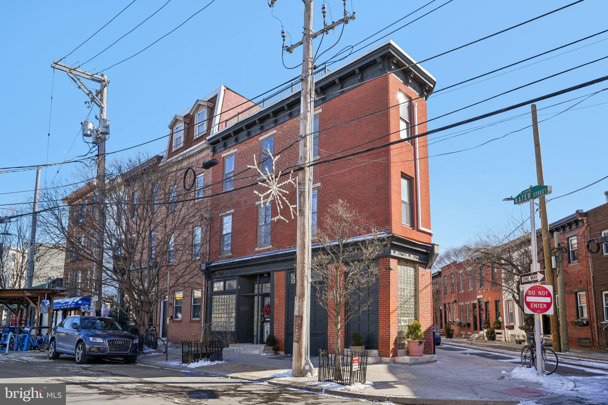 2233 GRAYS FERRY AVENUE