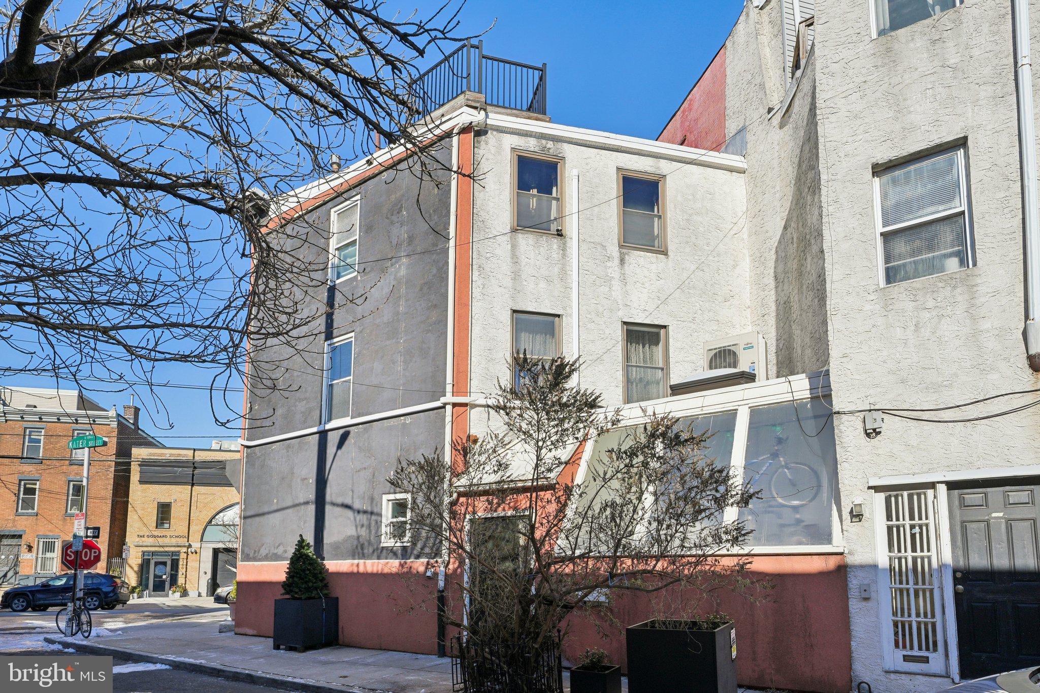 2233 GRAYS FERRY AVENUE