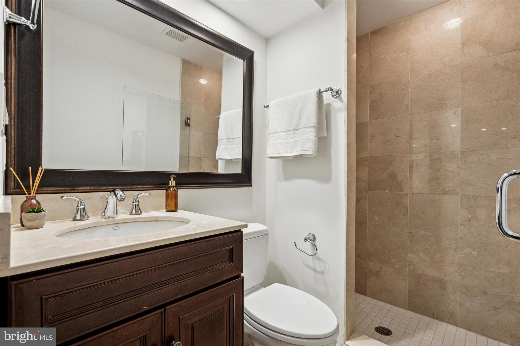 2138 LOMBARD STREET 42 3A