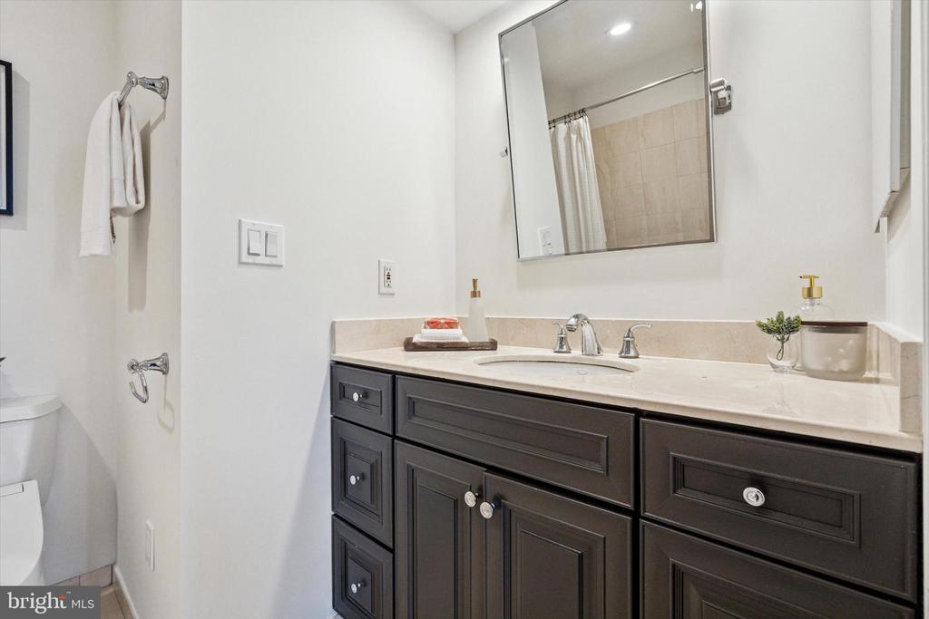 2138 LOMBARD STREET 42 3A