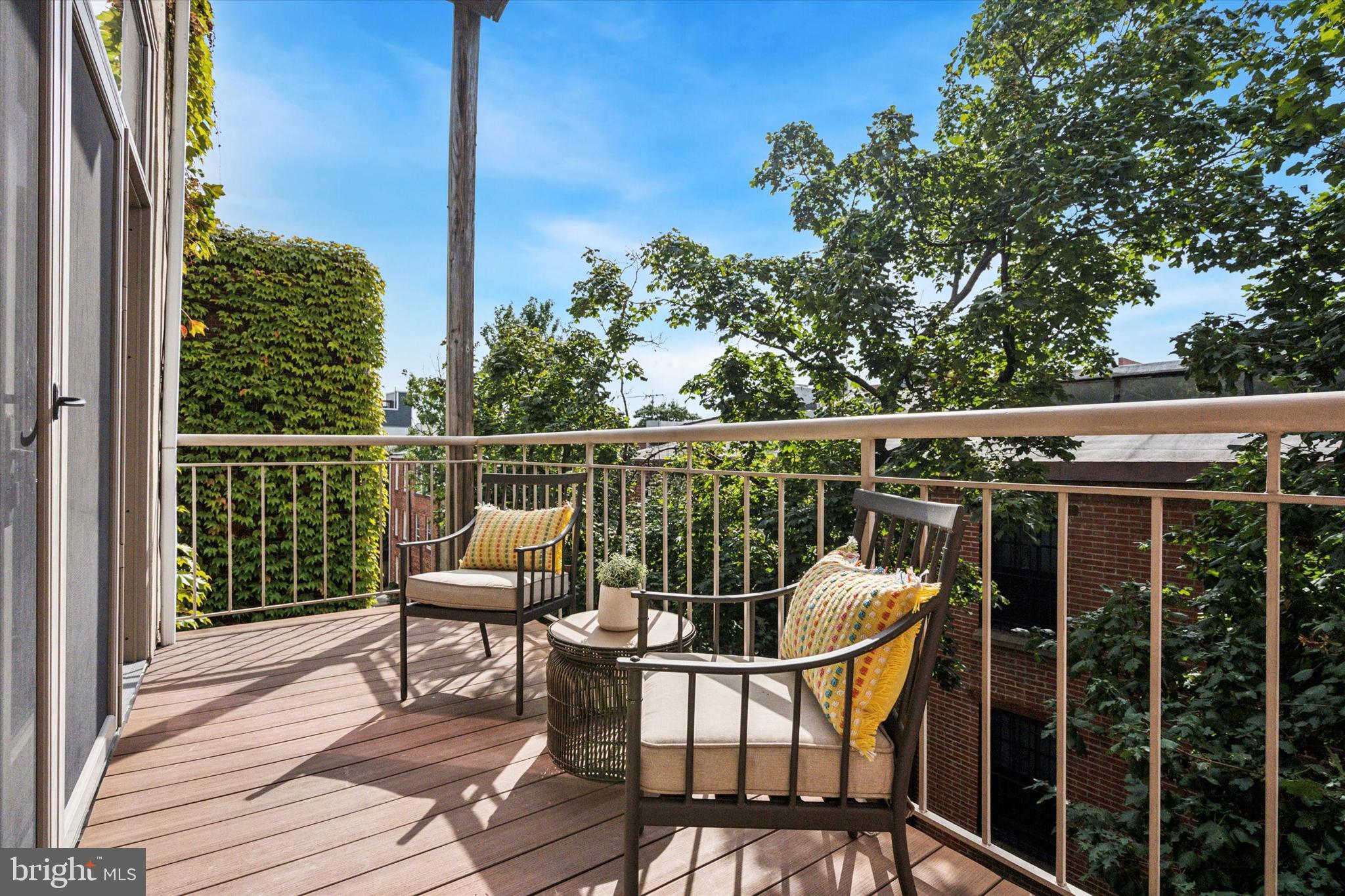 2138 LOMBARD STREET 42 3A