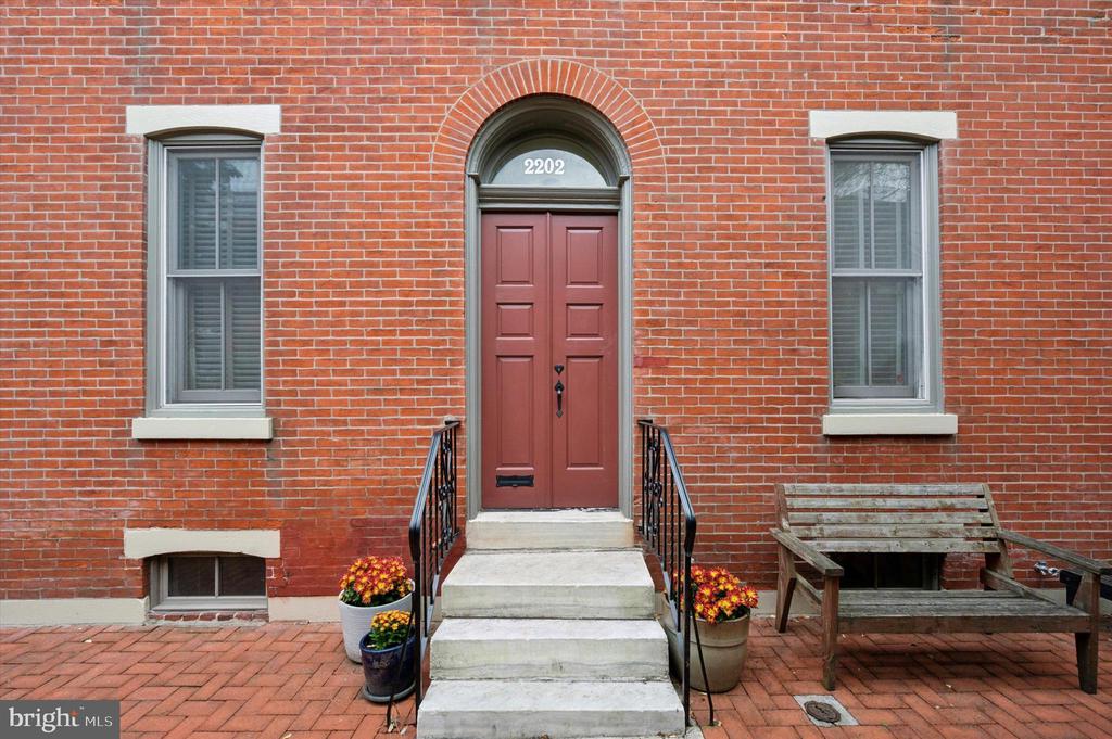2202 MADISON SQUARE
