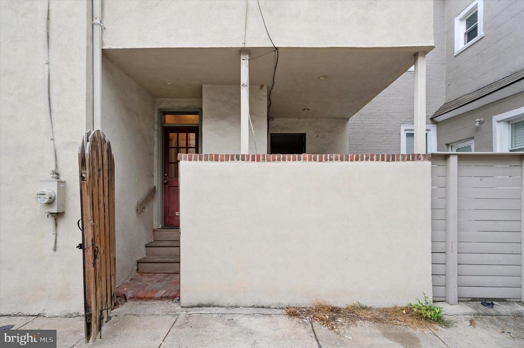 2202 MADISON SQUARE
