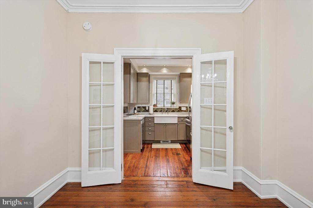 2202 MADISON SQUARE