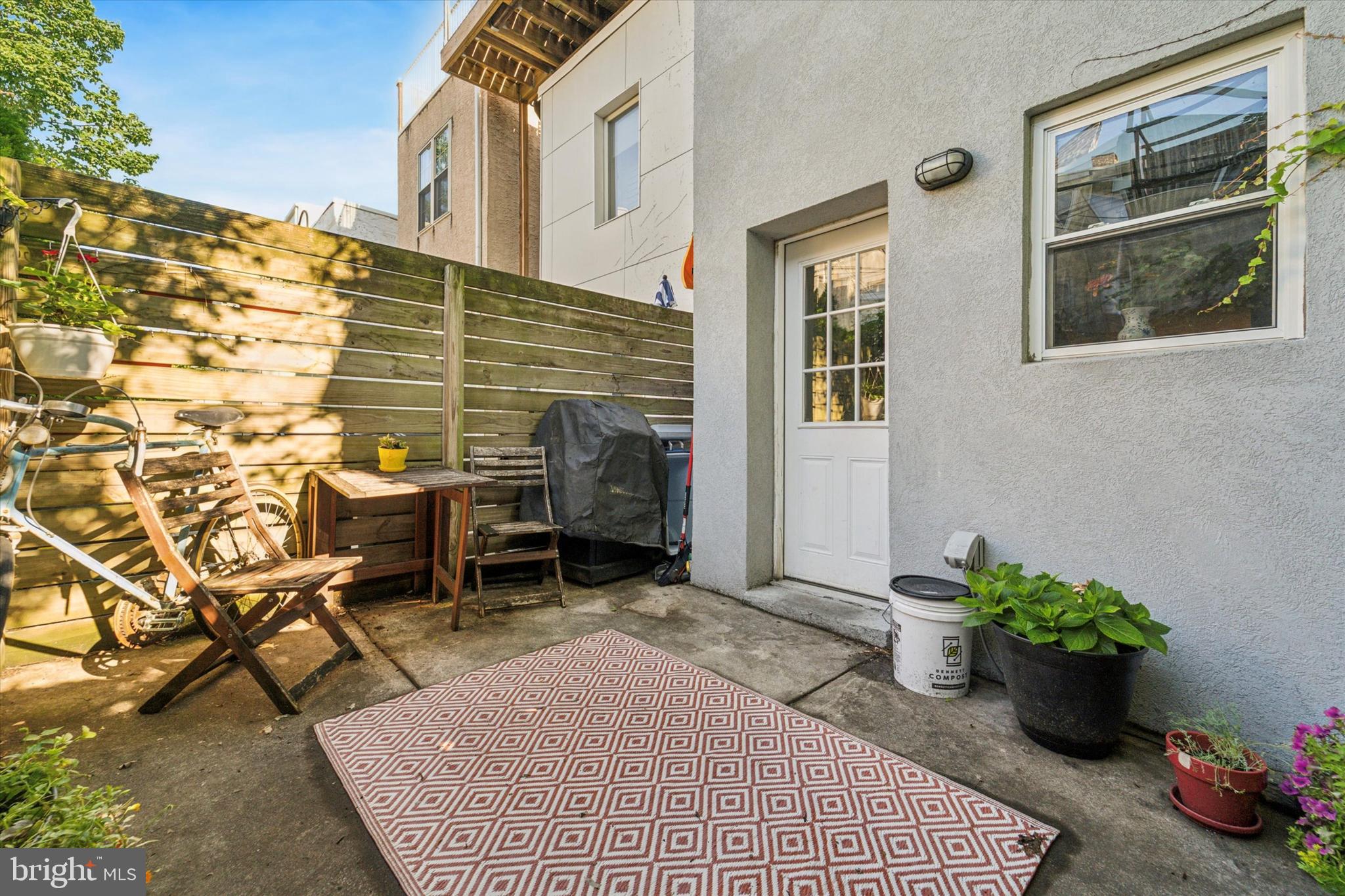 1510 MONTROSE STREET