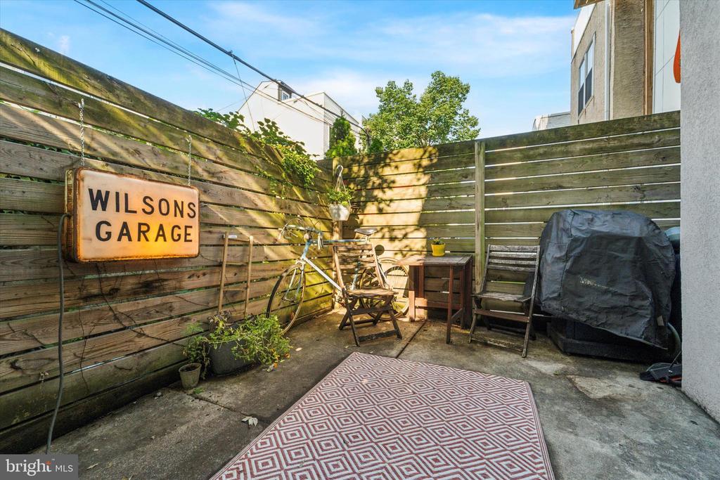 1510 MONTROSE STREET