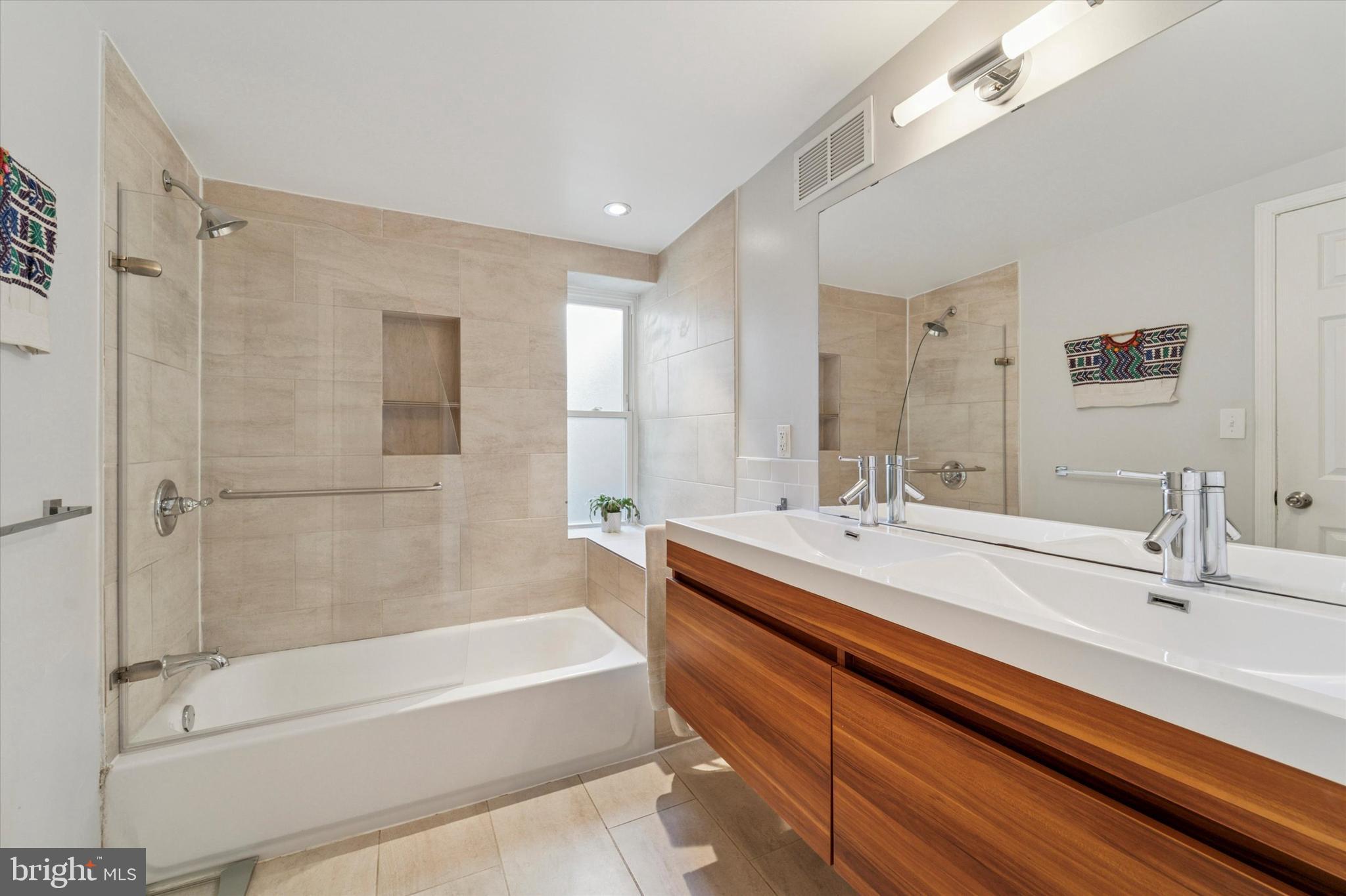 1510 MONTROSE STREET