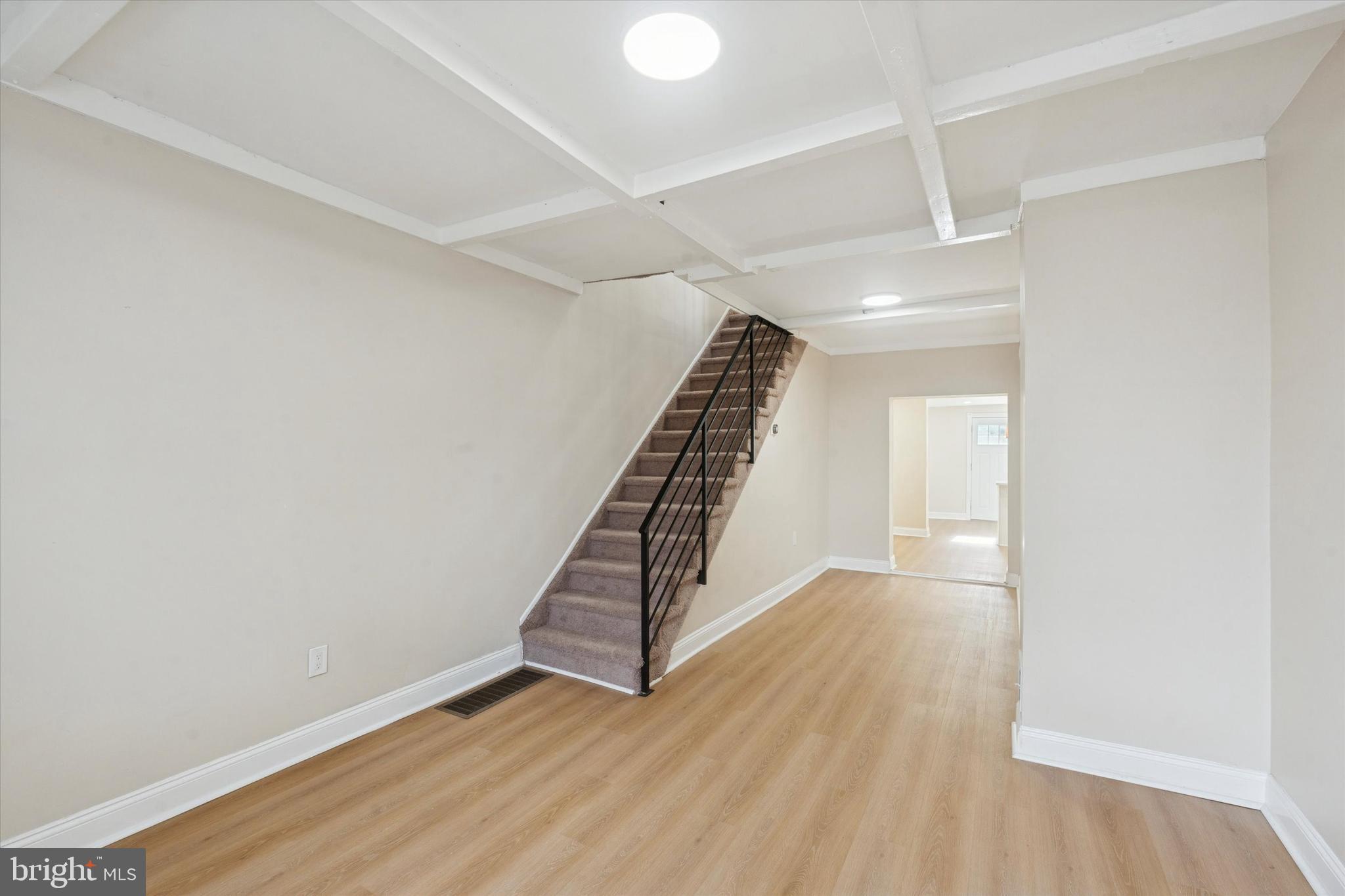 428 E THOMPSON STREET