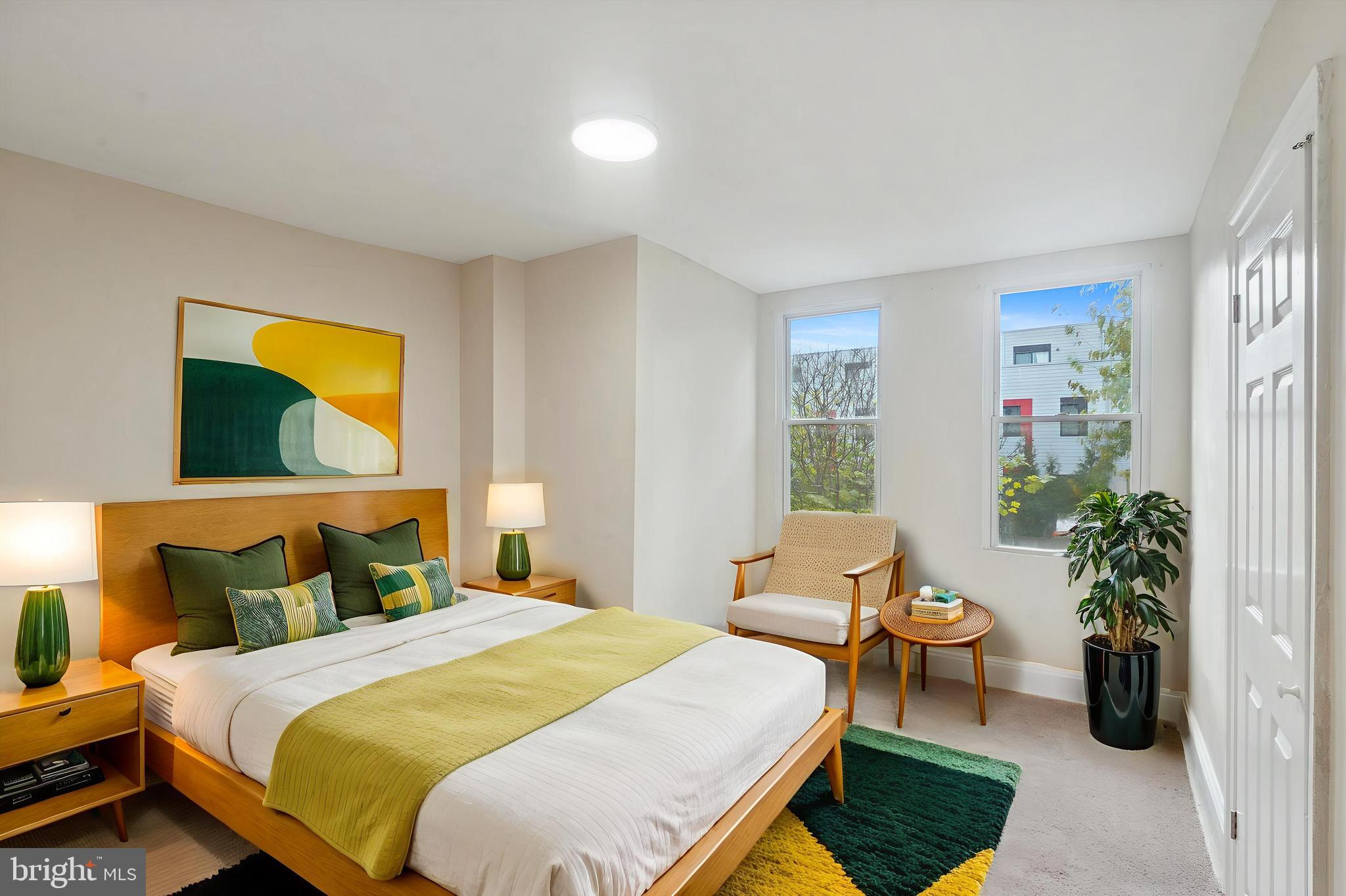 428 E THOMPSON STREET