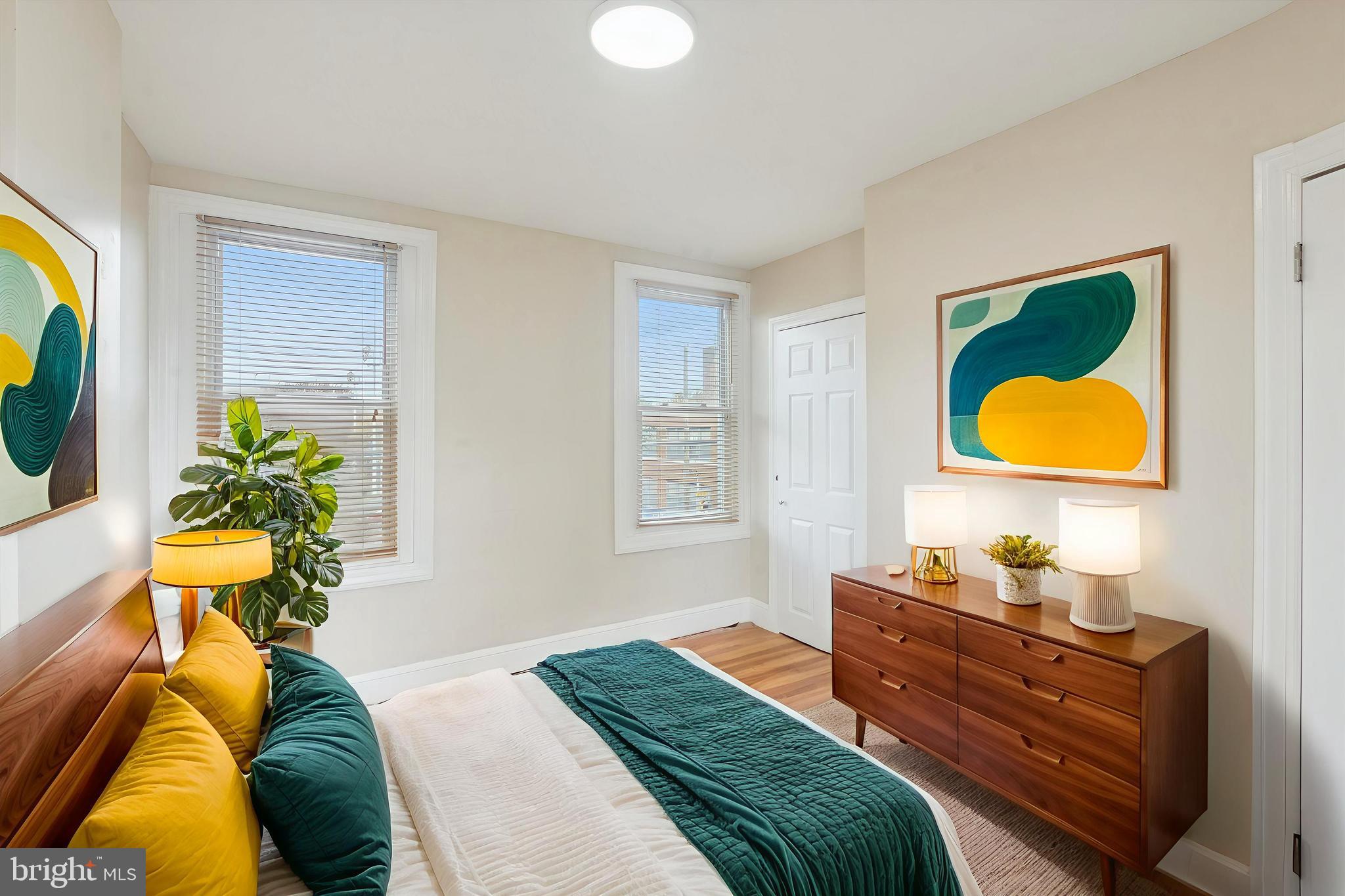 428 E THOMPSON STREET