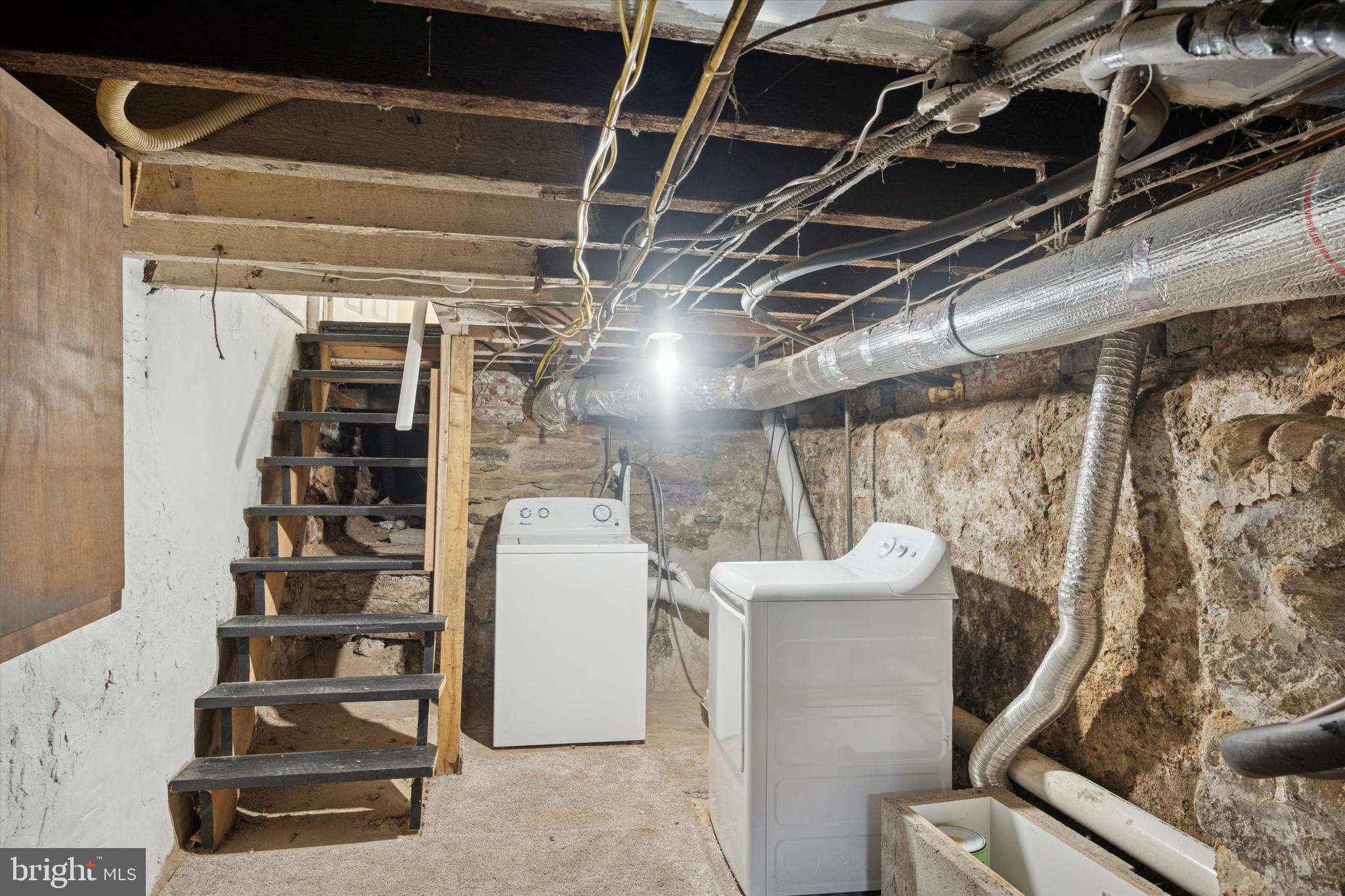 428 E THOMPSON STREET