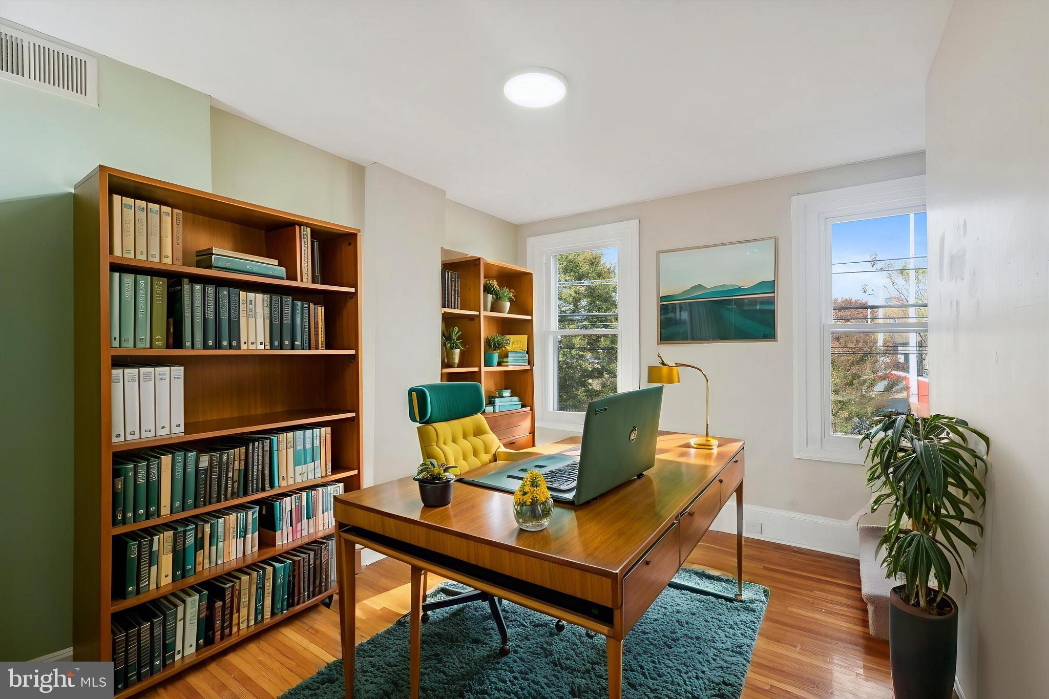 428 E THOMPSON STREET