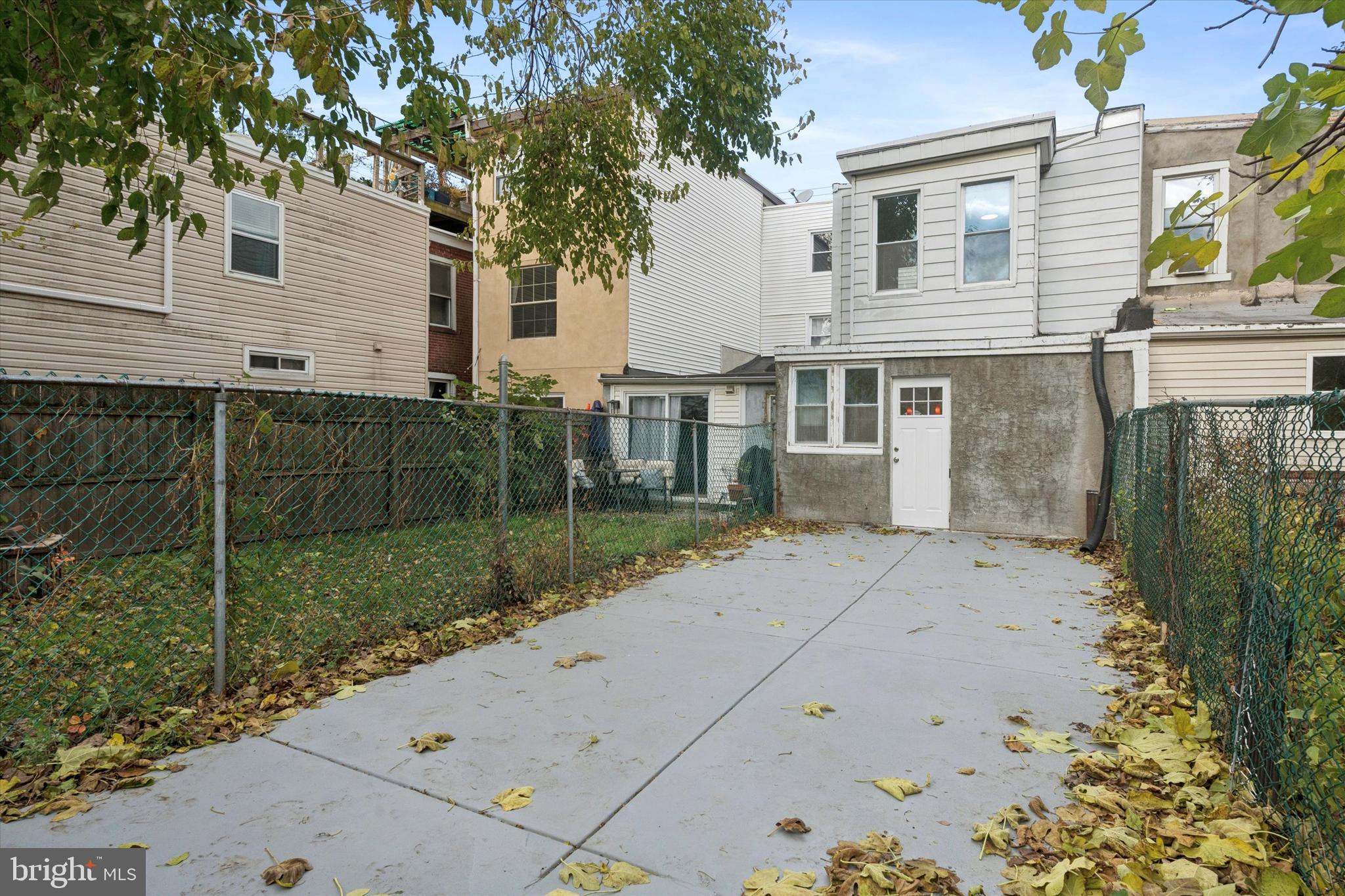 428 E THOMPSON STREET