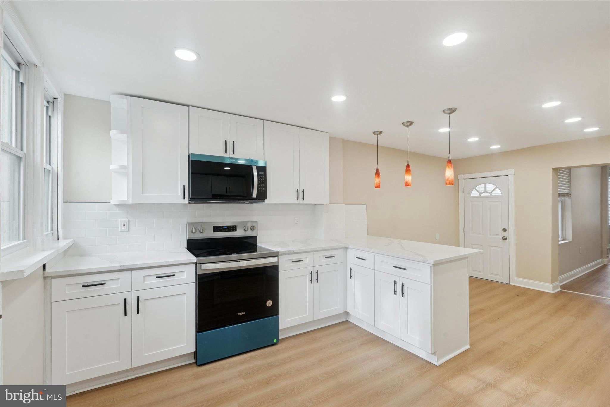 428 E THOMPSON STREET