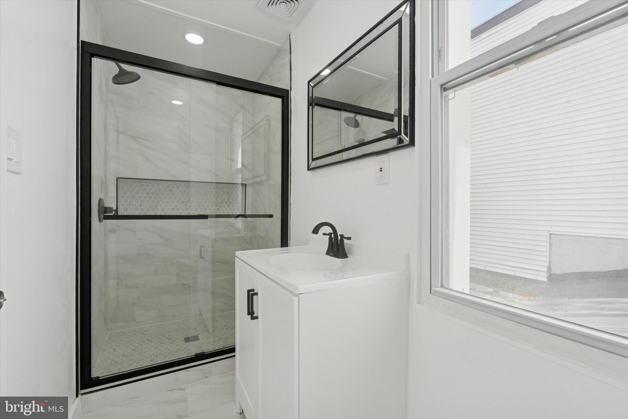 428 E THOMPSON STREET