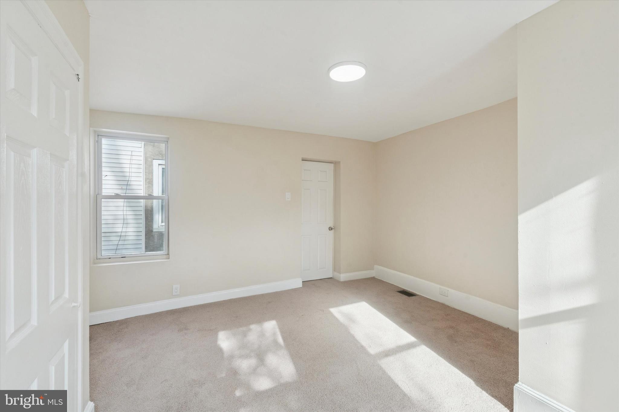 428 E THOMPSON STREET