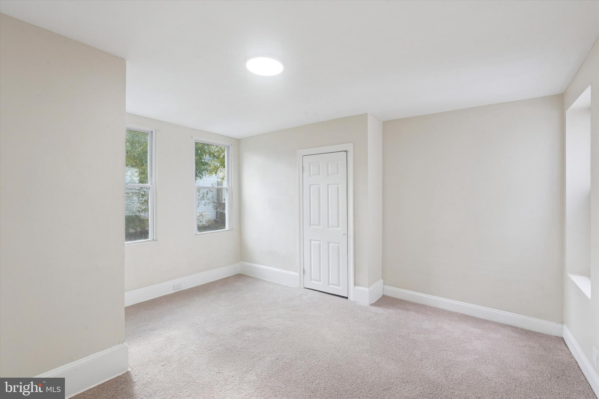 428 E THOMPSON STREET