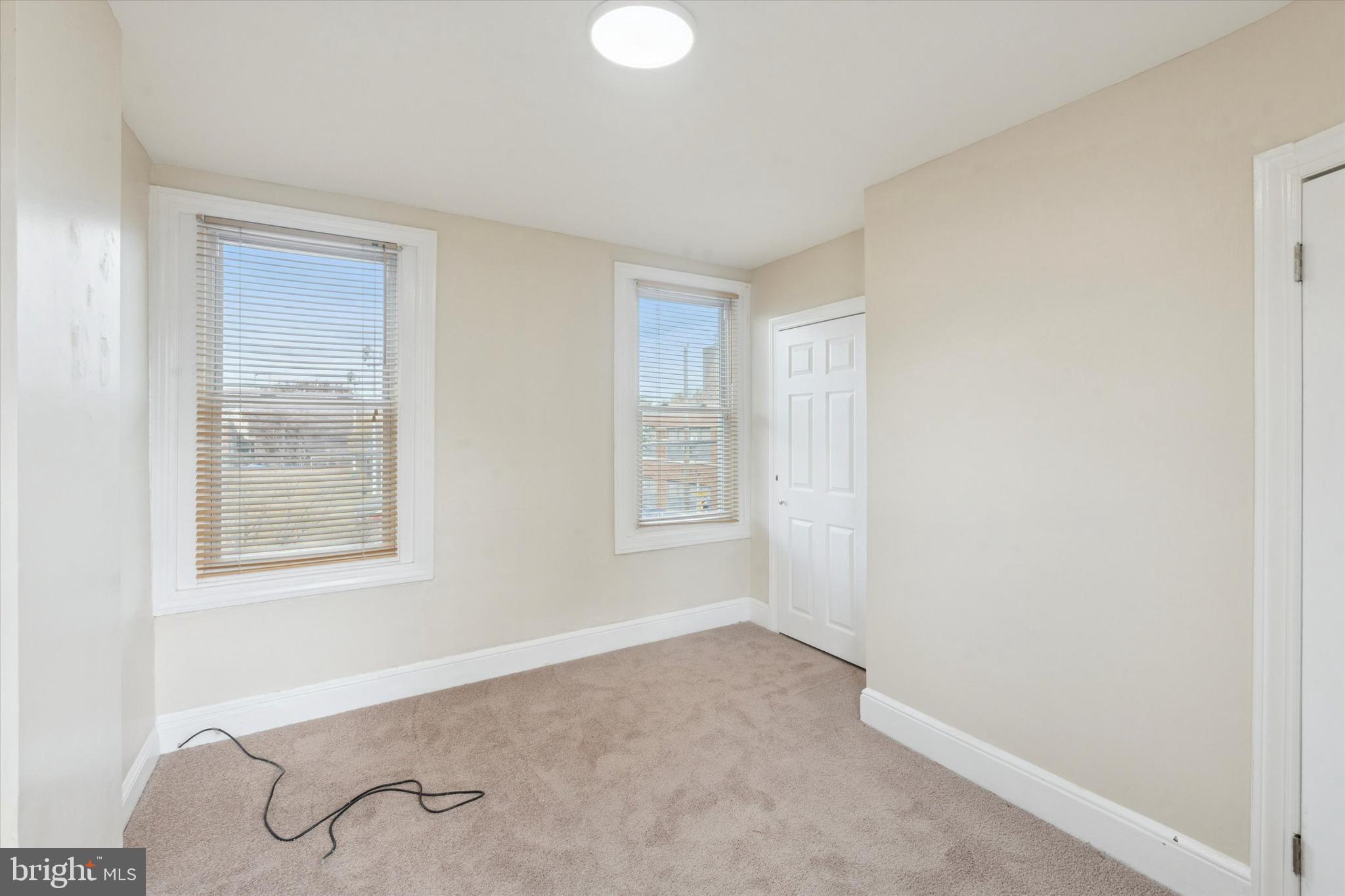 428 E THOMPSON STREET