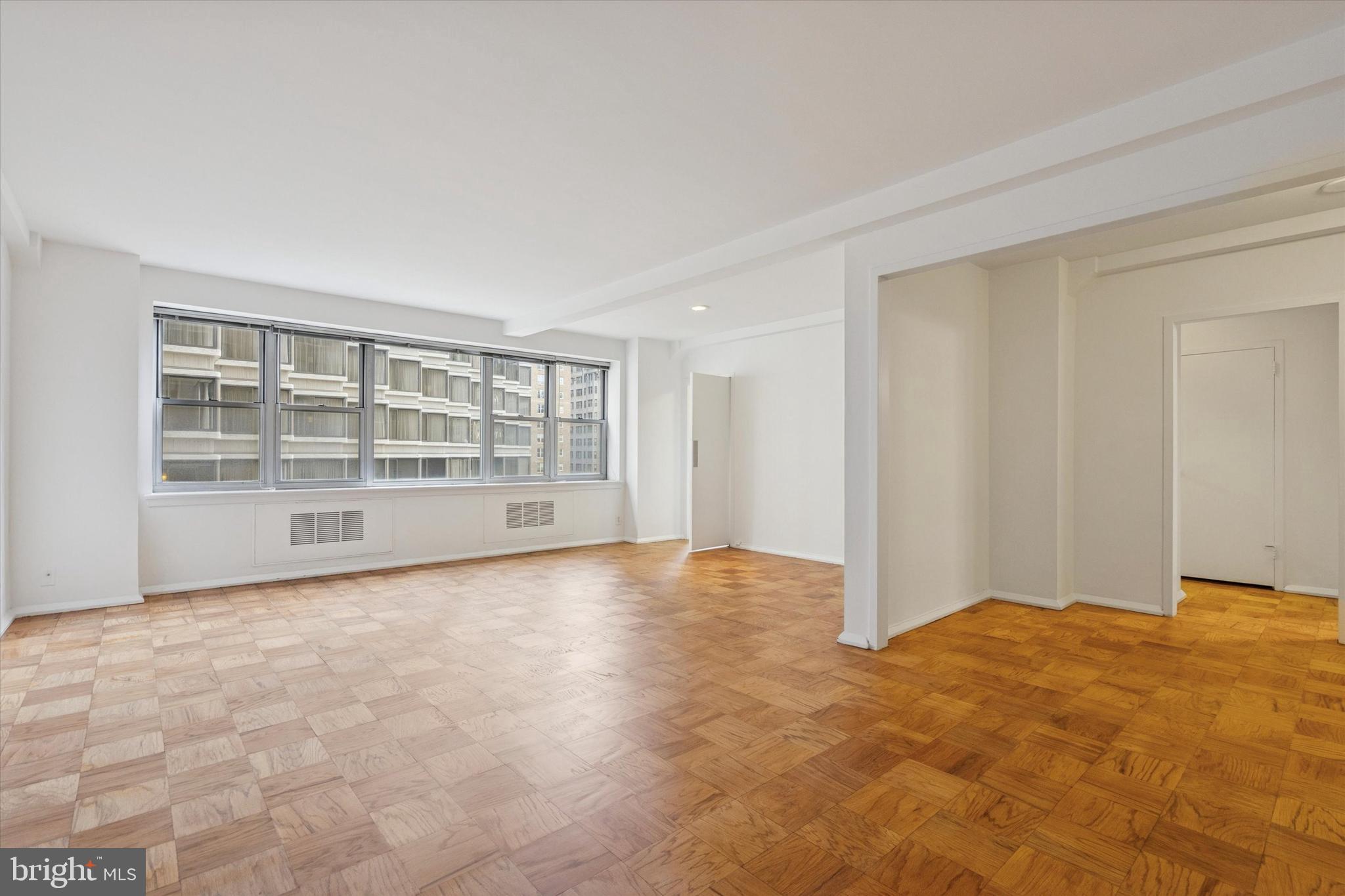 220 W RITTENHOUSE SQUARE 6F