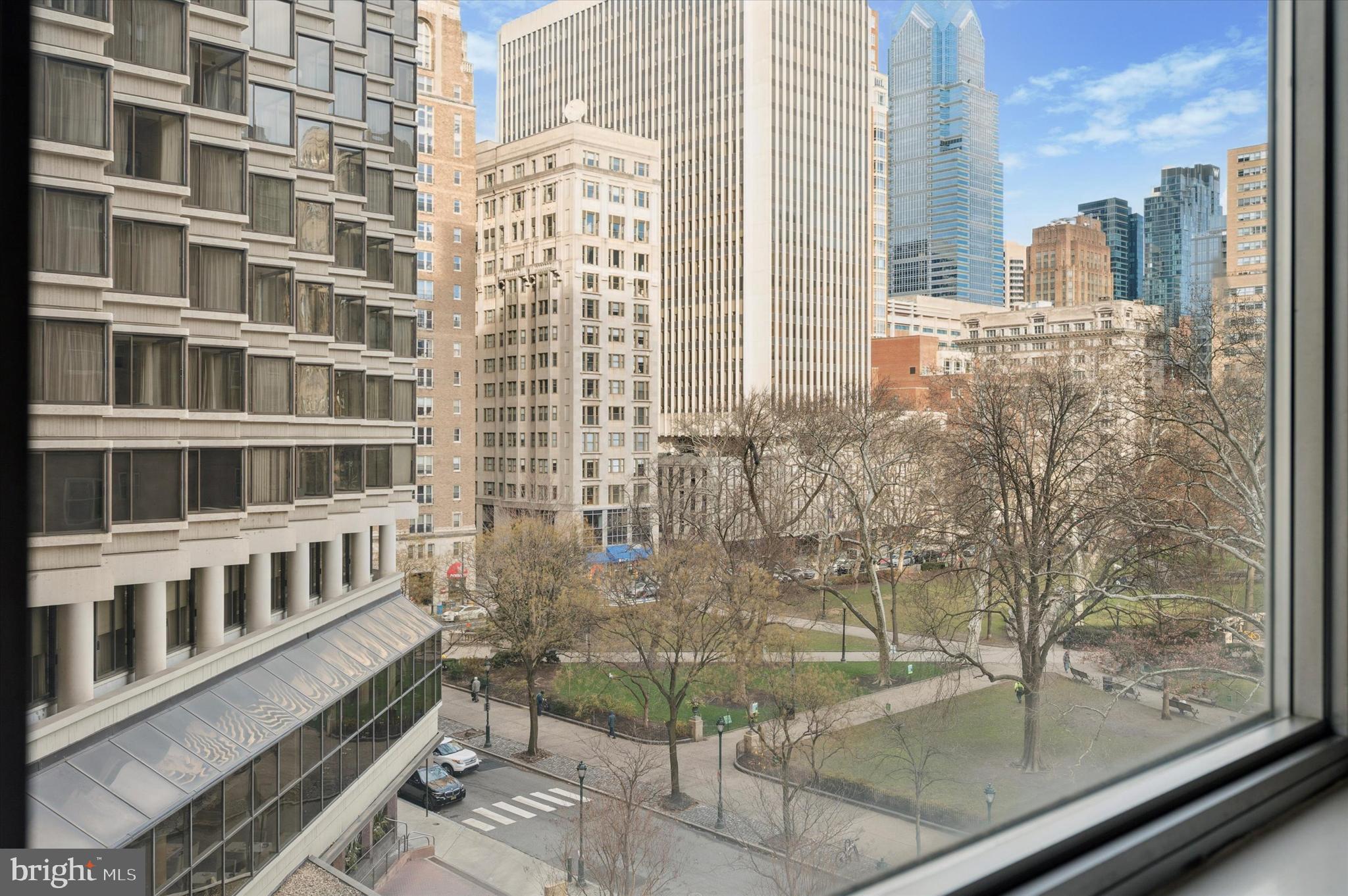 220 W RITTENHOUSE SQUARE 6F