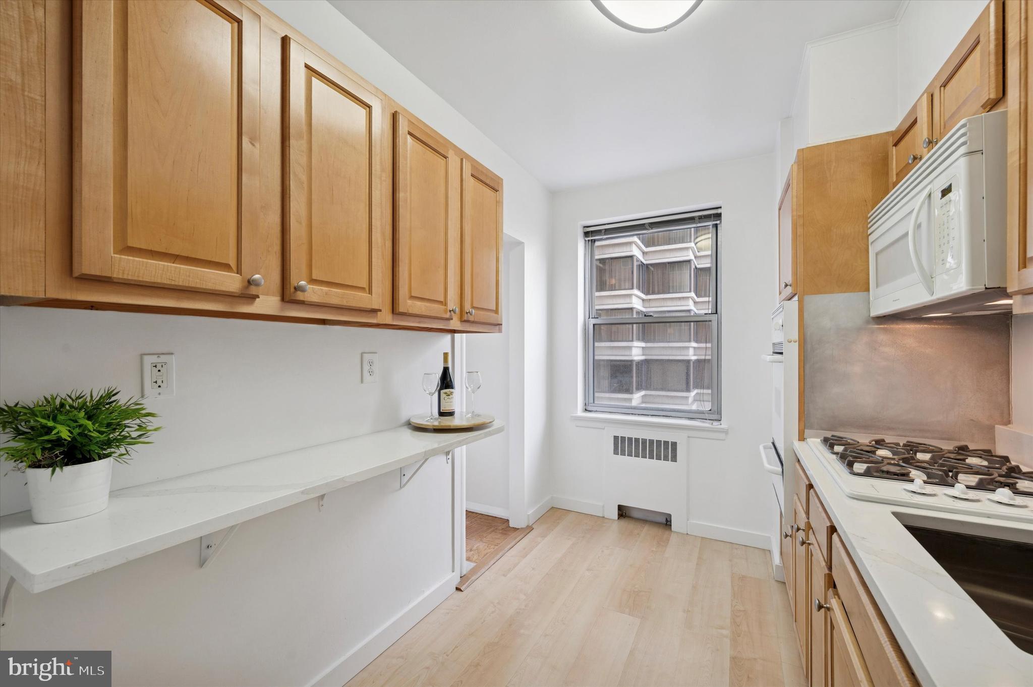 220 W RITTENHOUSE SQUARE 6F