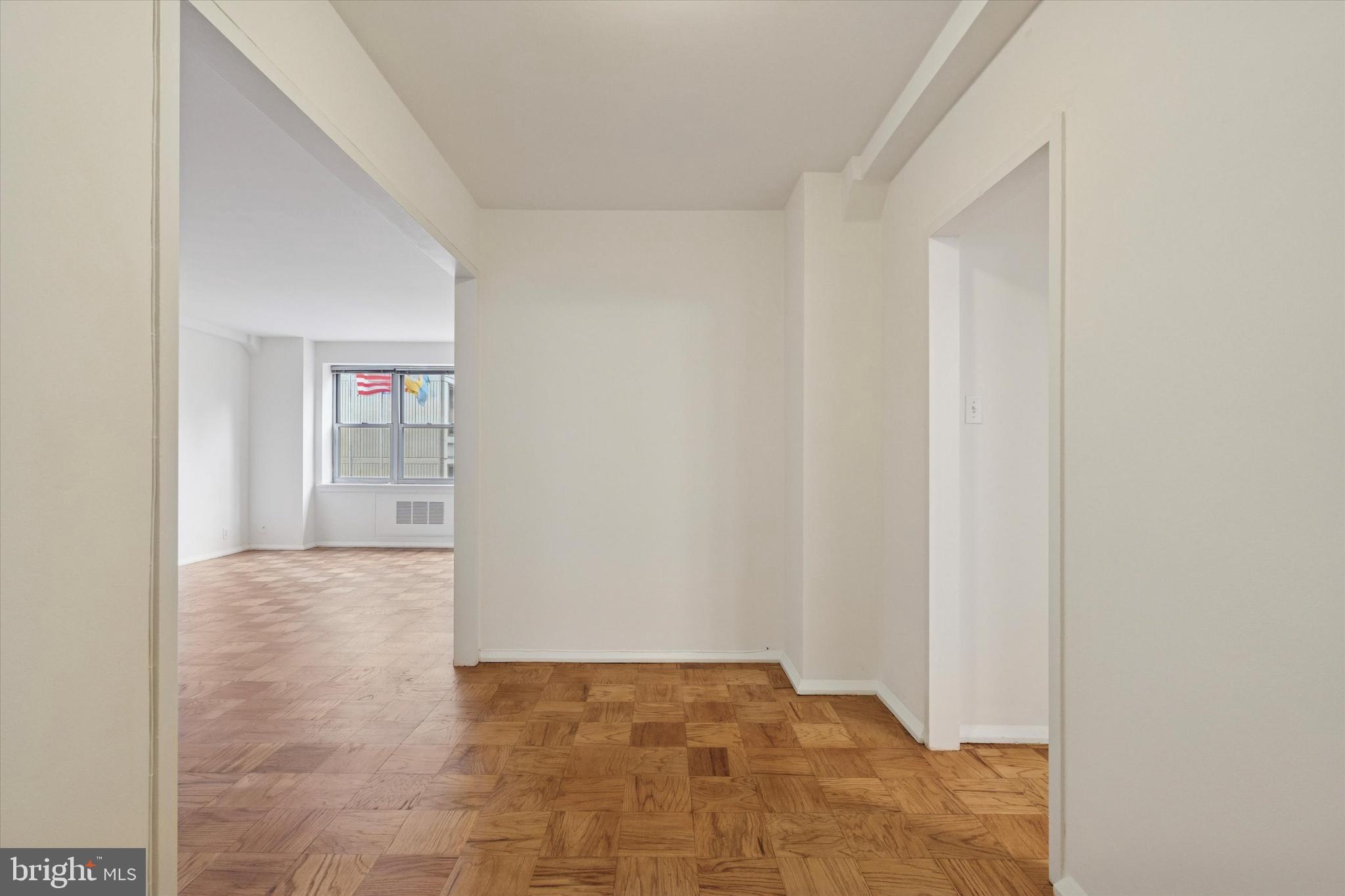 220 W RITTENHOUSE SQUARE 6F