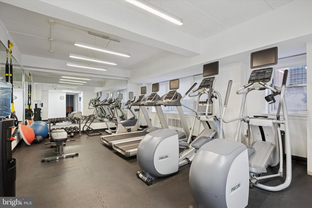 220 W RITTENHOUSE SQUARE 6F