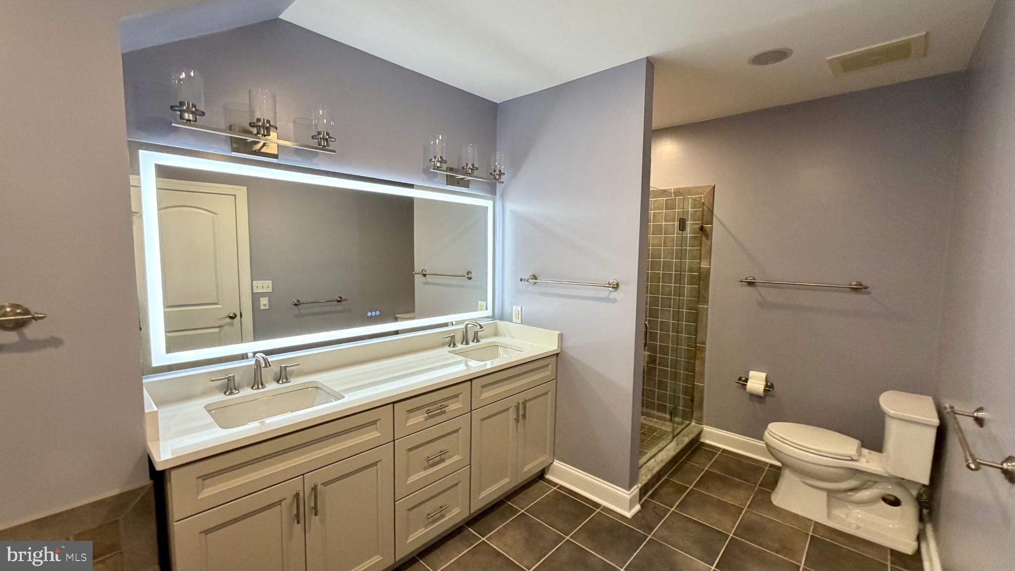 866 INDEPENDENCE COURT