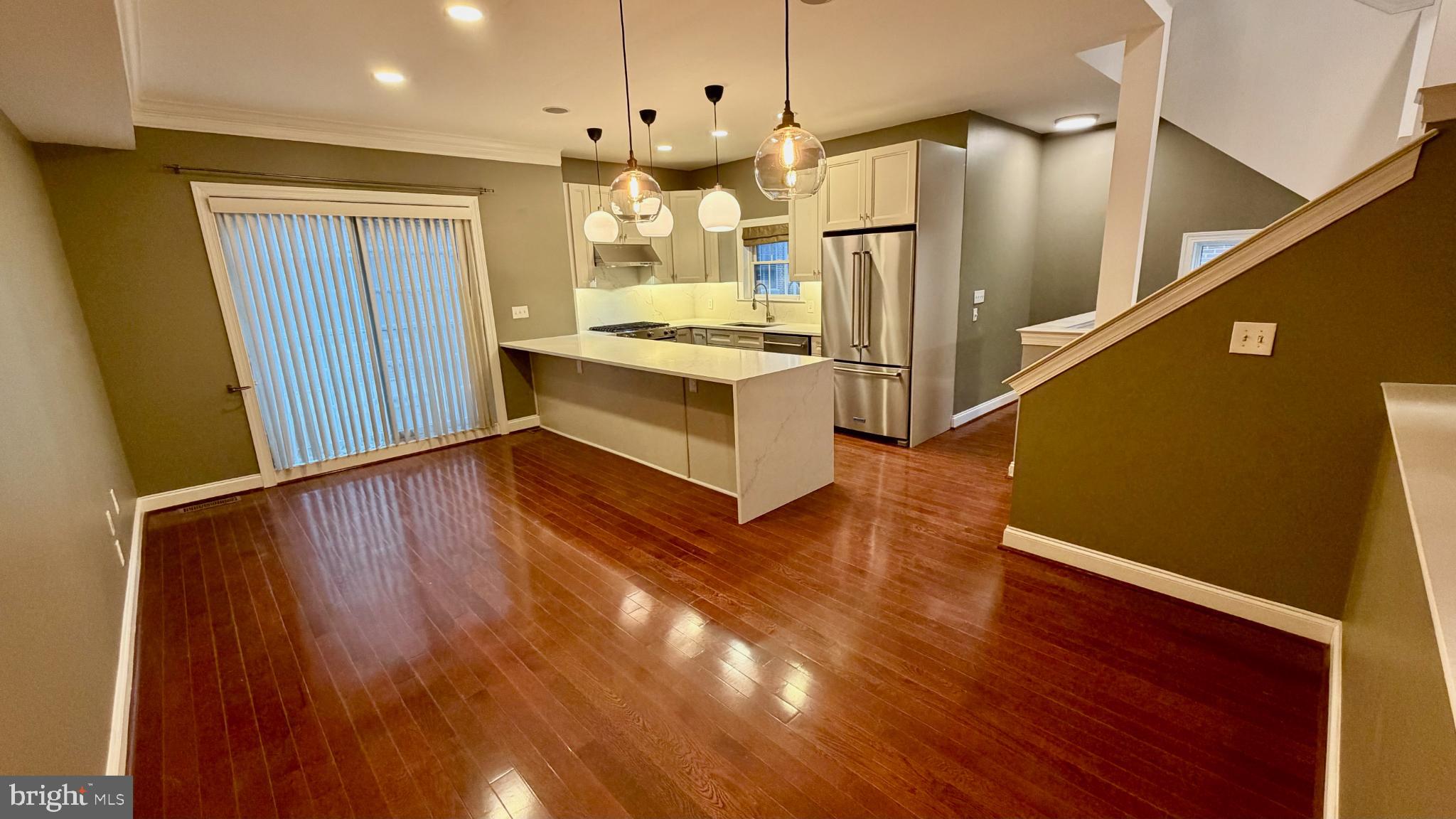 866 INDEPENDENCE COURT