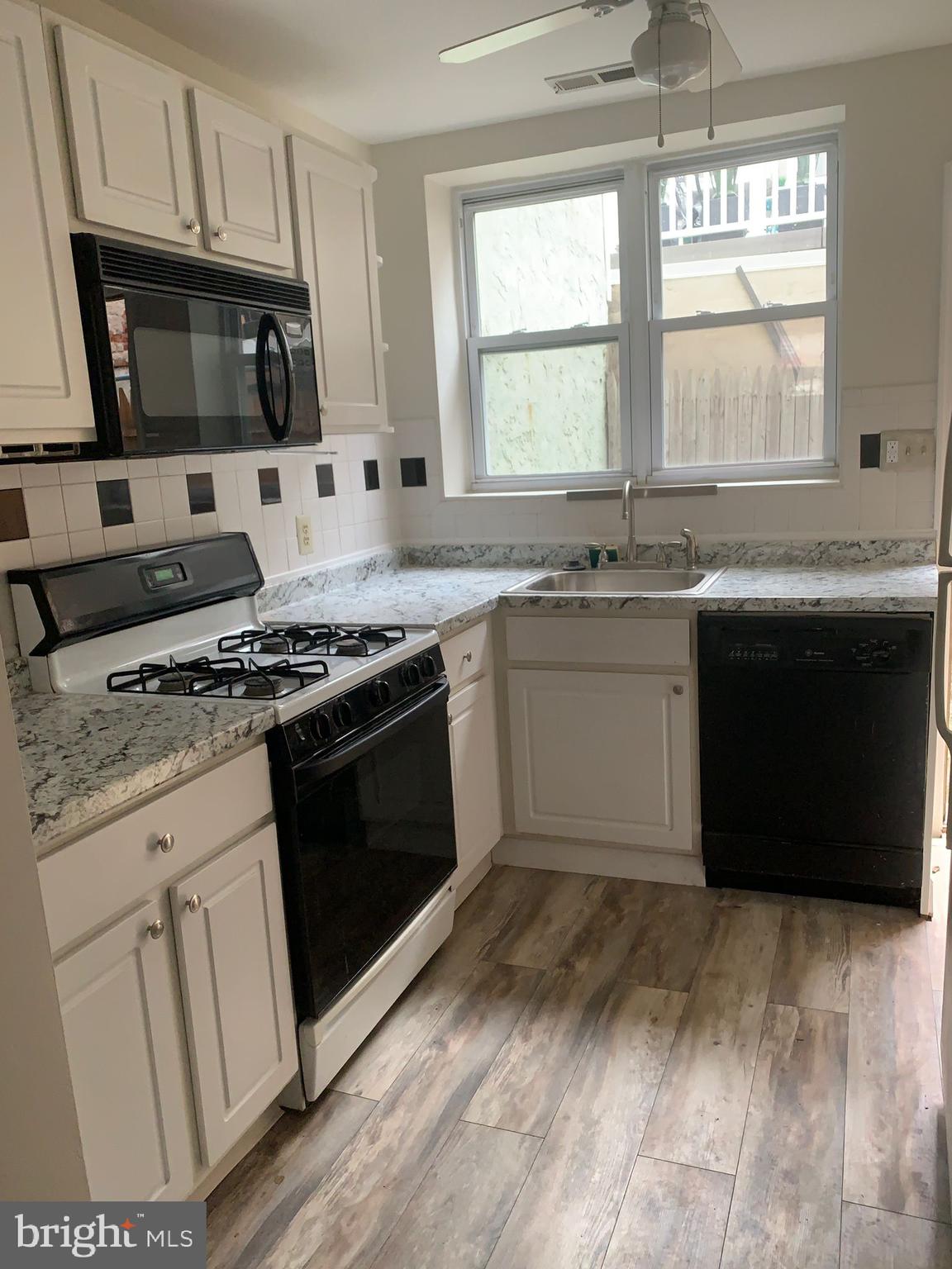 528 FITZWATER STREET